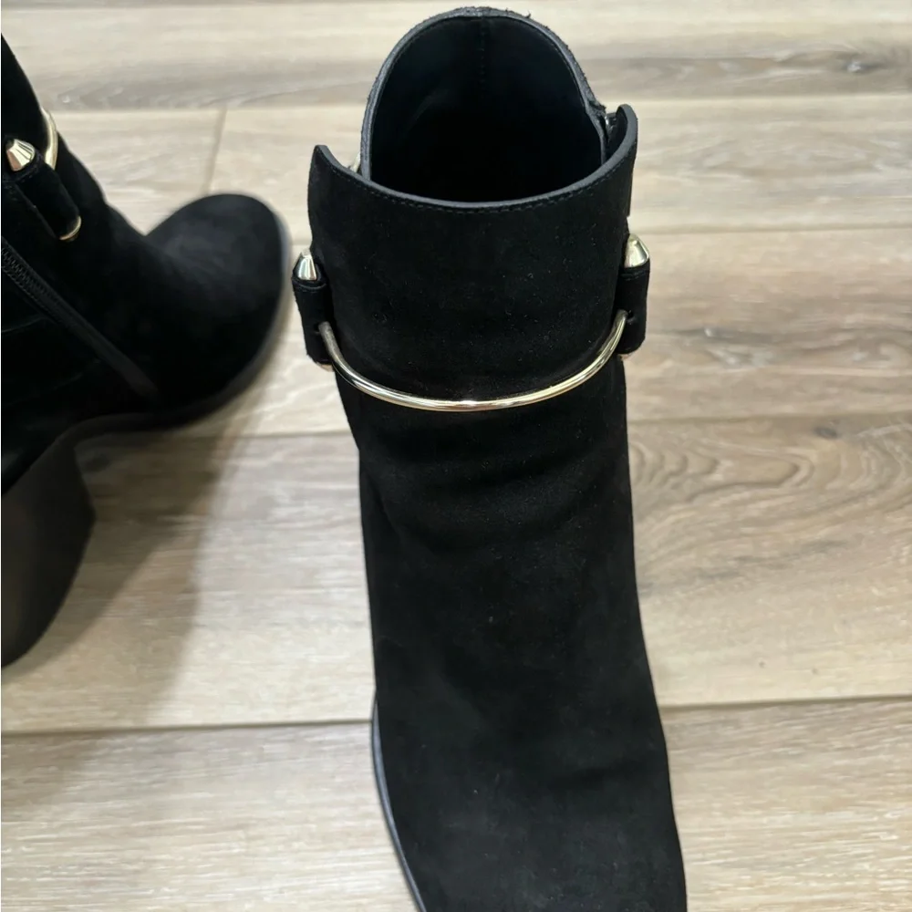 Balenciaga questions leave